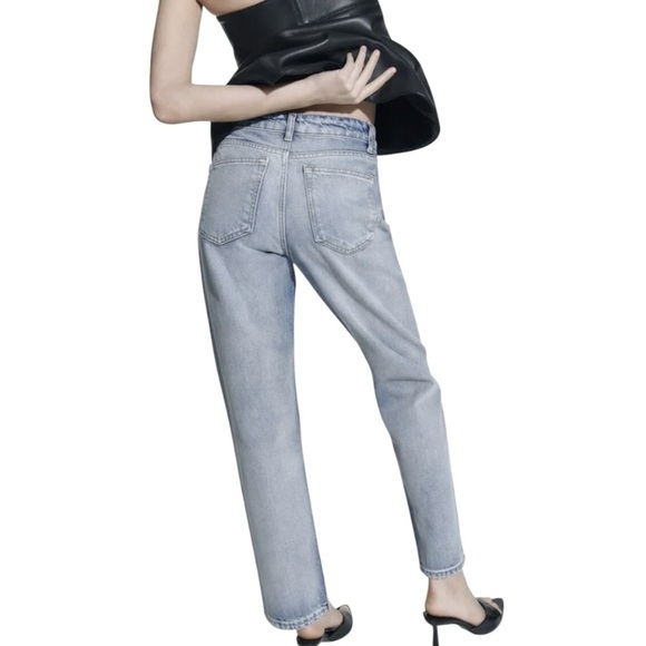 NWT ZARA Mid Rise Cropped Straight Leg Light Blue Denim Jeans 8 Relaxed Fit Crop - Picture 4 of 11